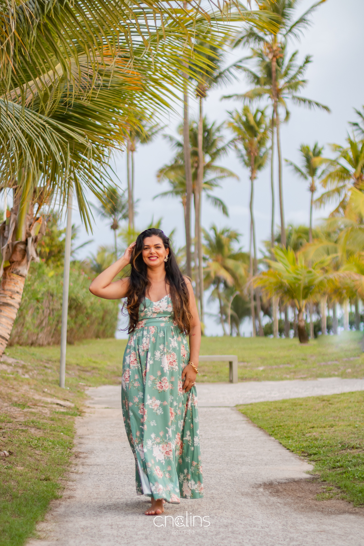 pose para foto andando