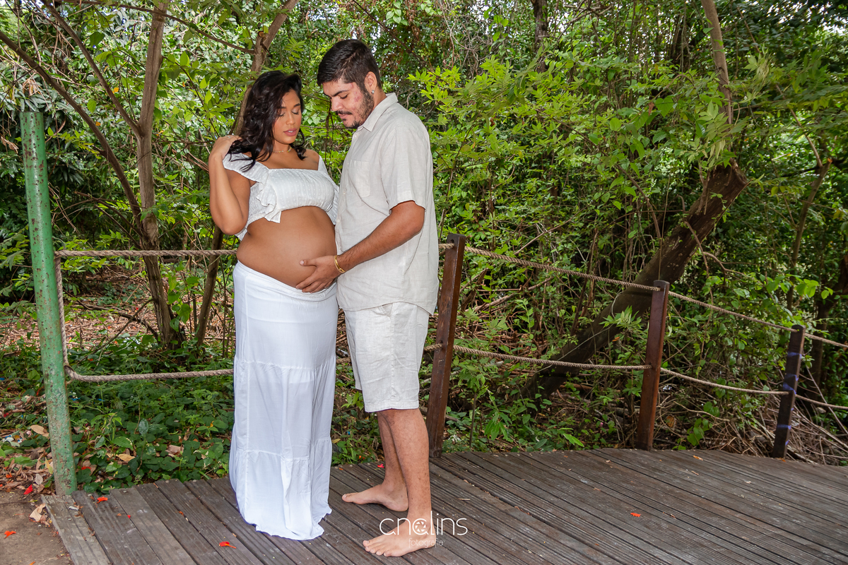 Casal no jardim do Baobá