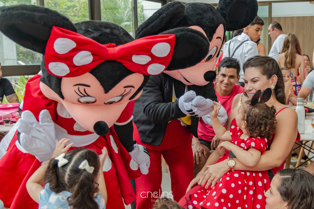 boneco vivo em festa infantil