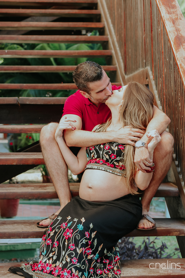 A família está aumentando ... Ensaio gestante no Hotel Amoaras em Maria Farinha-PE.
