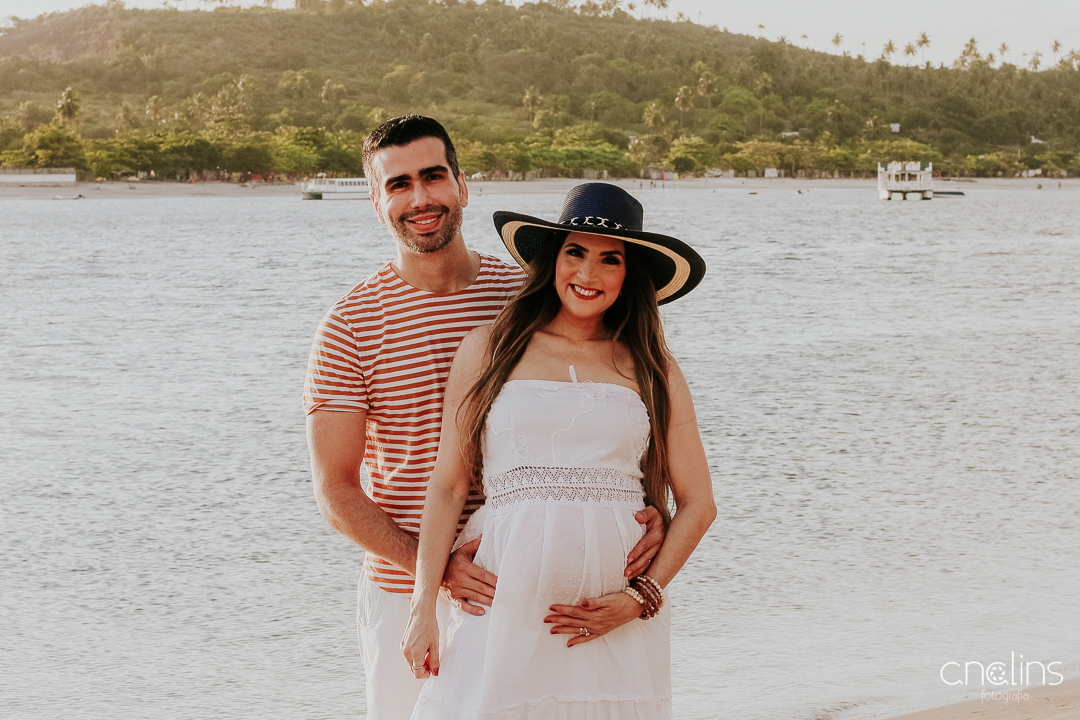 Ensaio gestante no Hotel Amoaras em Maria Farinha-PE.
Foto na praia.