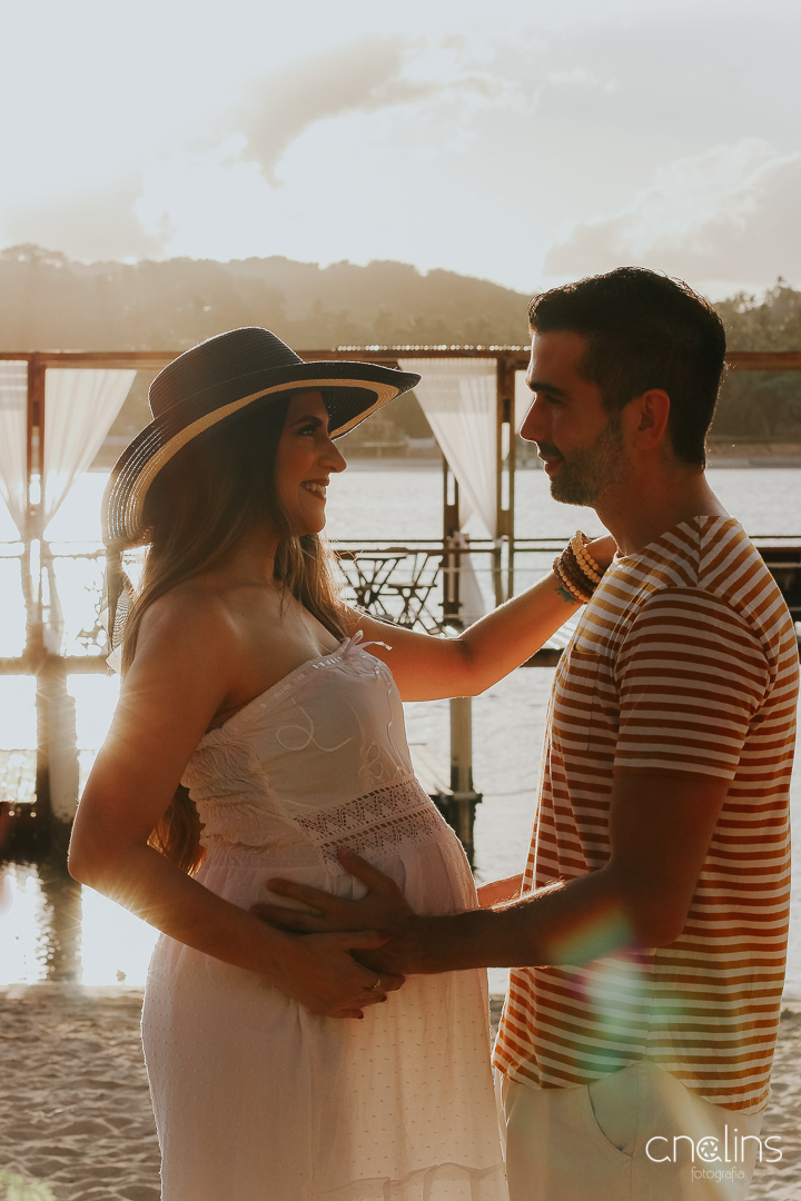 Ensaio gestante no Hotel Amoaras em Maria Farinha-PE.
Pôr do sol.