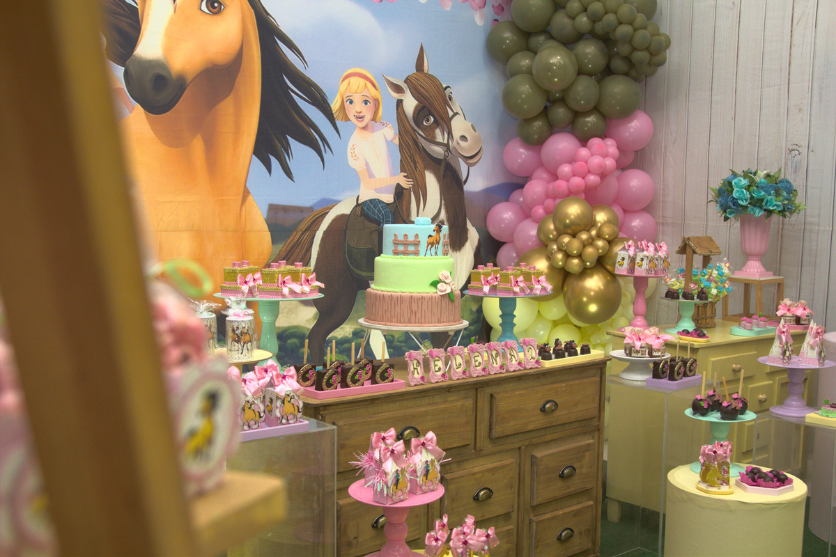 Mesa principal do aniversário