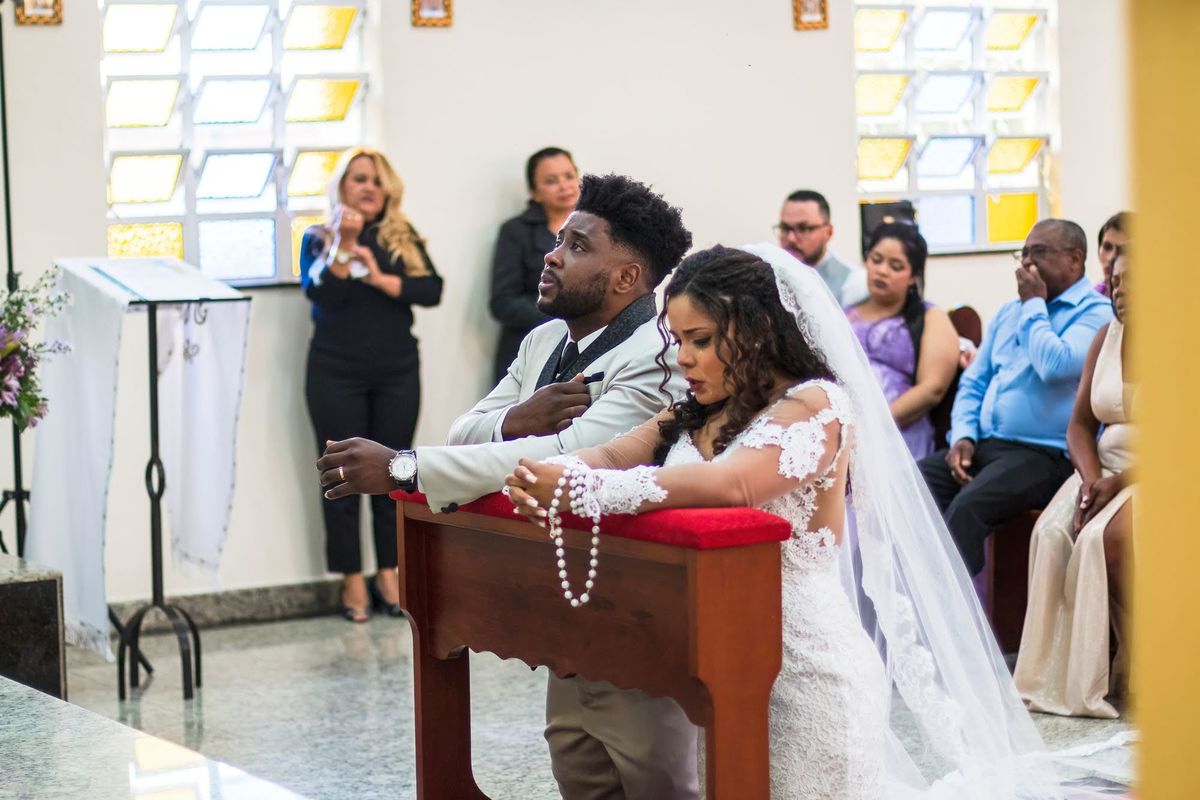 As melhores ideias e inspirações criativas de fotos de casamento na igreja Comunidade São Francisco de Assis - SP