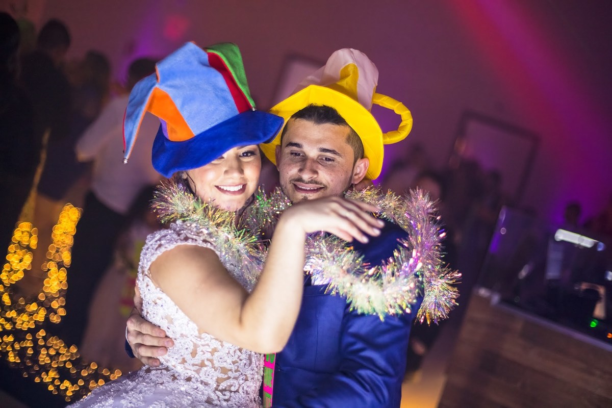 As melhores ideias e inspirações criativas de fotos de casamento momento da recepção no Buffet Montello - SP