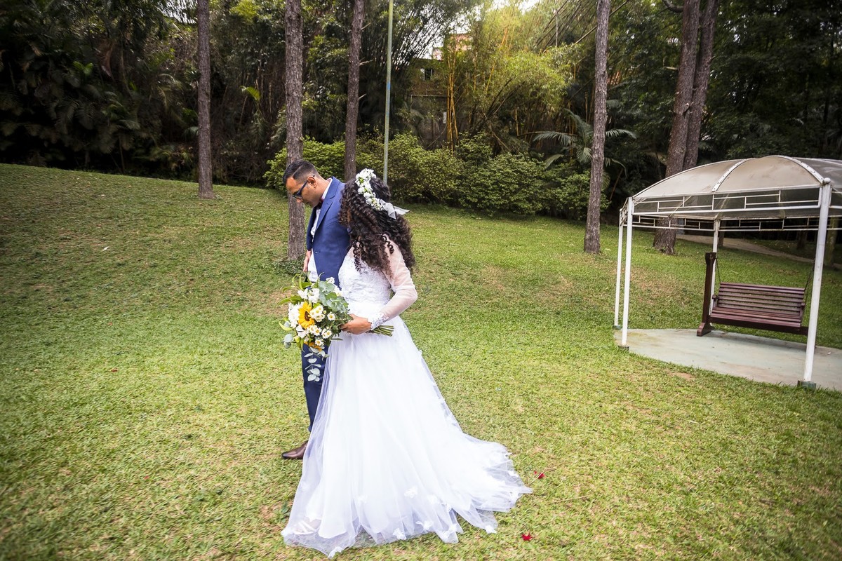 As melhores ideias e inspirações criativas de fotos dos noivos no Sítio Bambuzal