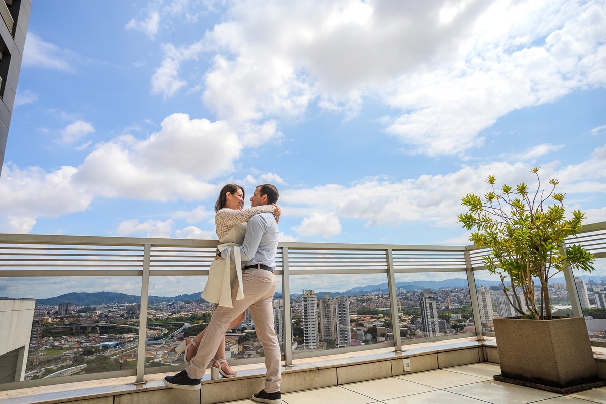 As melhores ideias e inspirações criativas de fotos de pós casamento civil no apartamento 