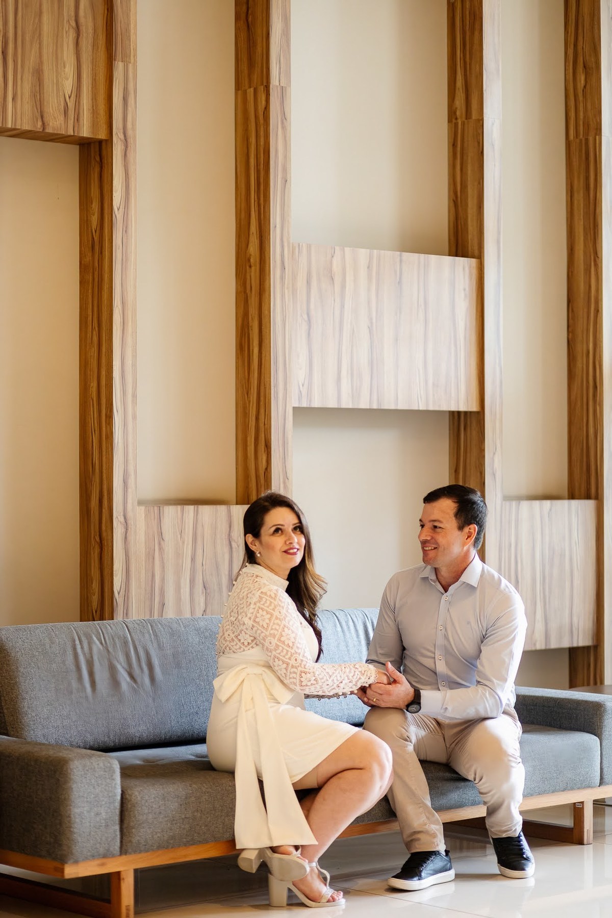 As melhores ideias e inspirações criativas de fotos de pós casamento civil no apartamento