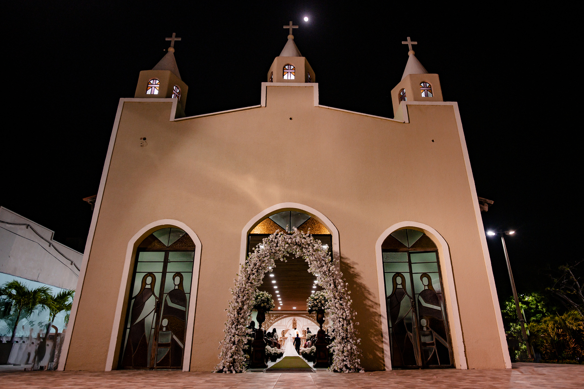 Entrada da noiva na Igreja