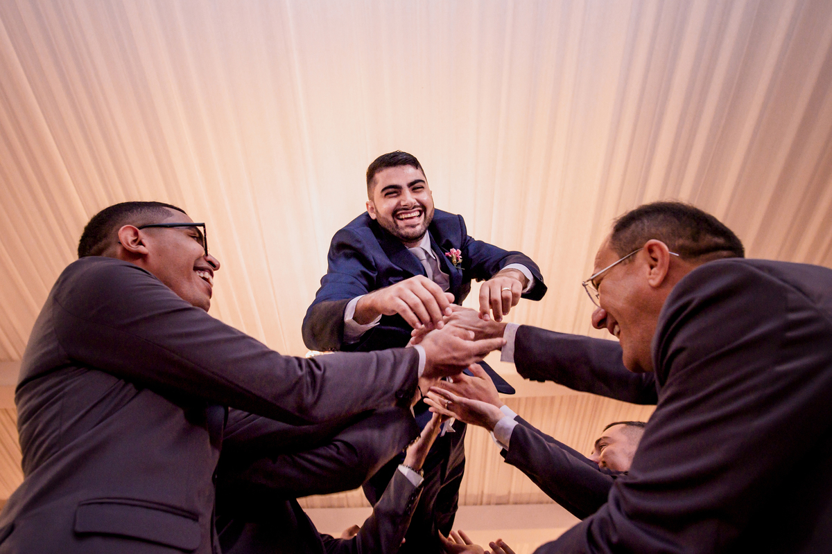 Fotografia dos noivos no buffet