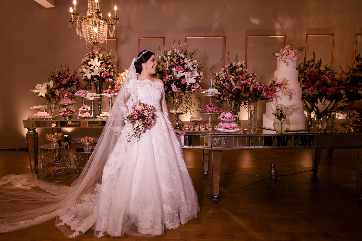 Fotografia dos noivos no buffet