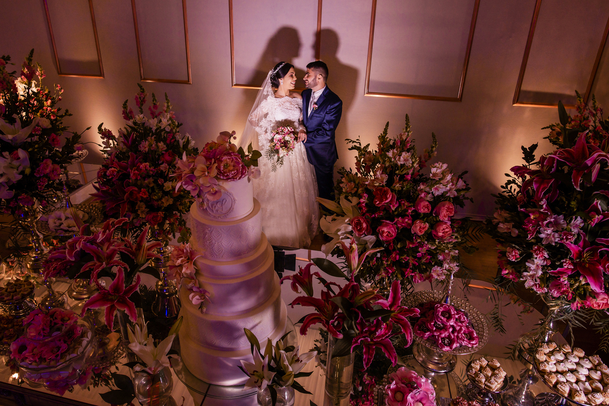 Fotografia dos noivos no buffet