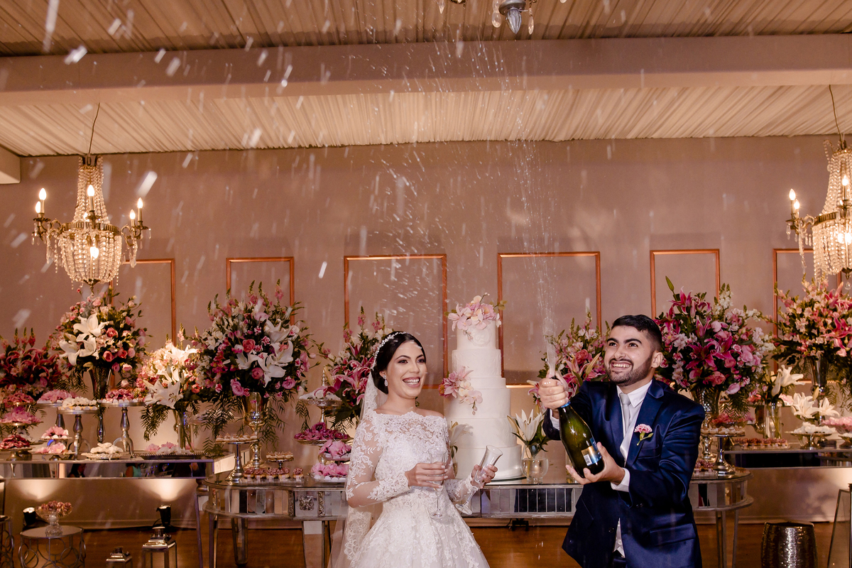 Fotografia dos noivos no buffet