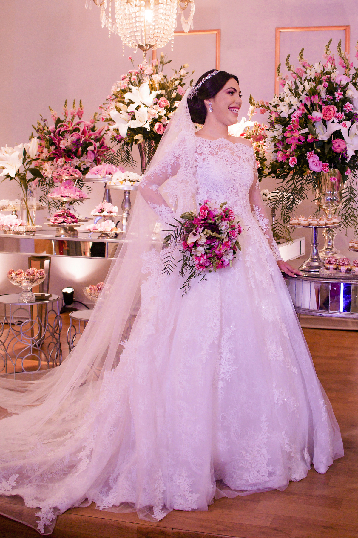 Fotografia dos noivos no buffet