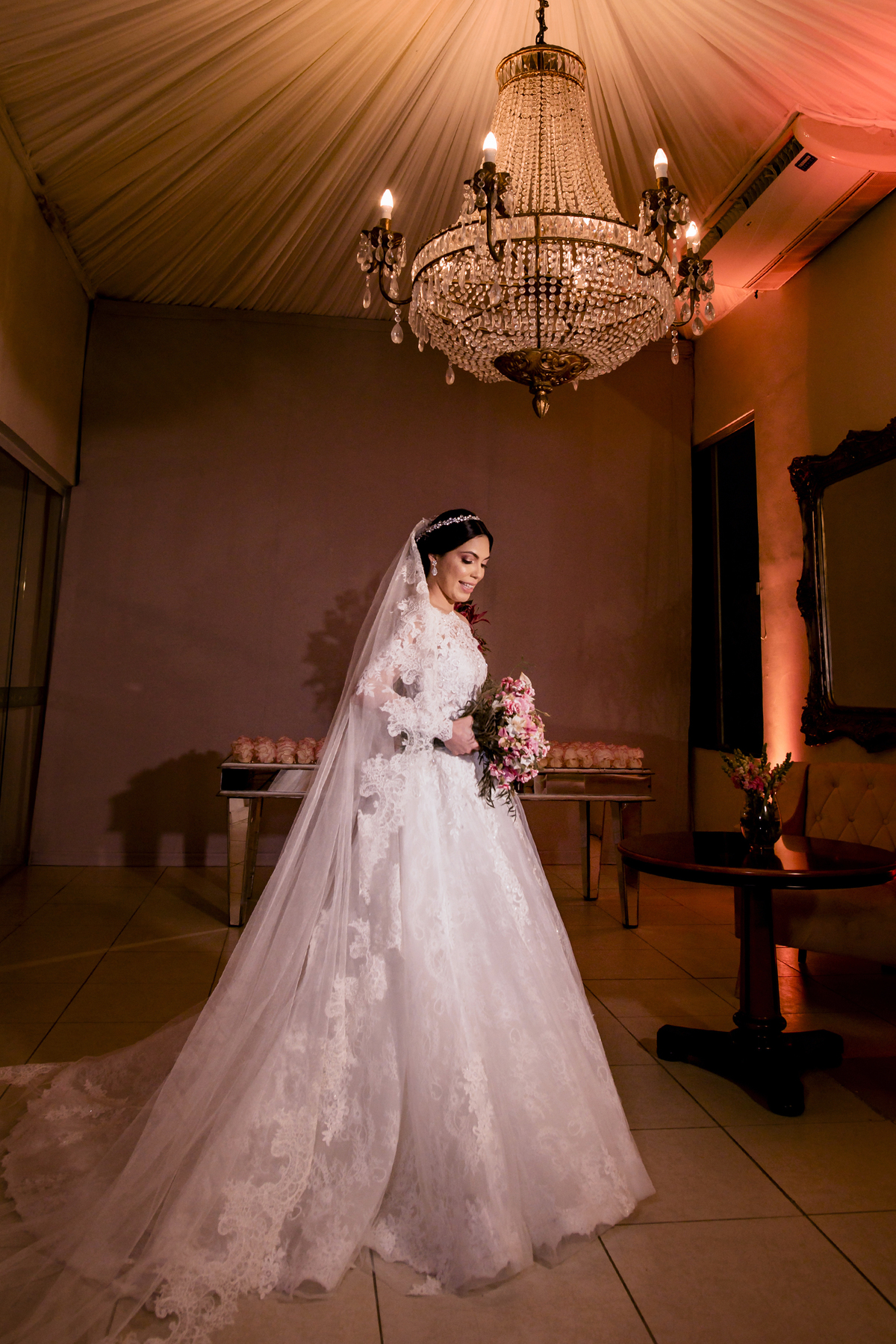 Fotografia dos noivos no buffet