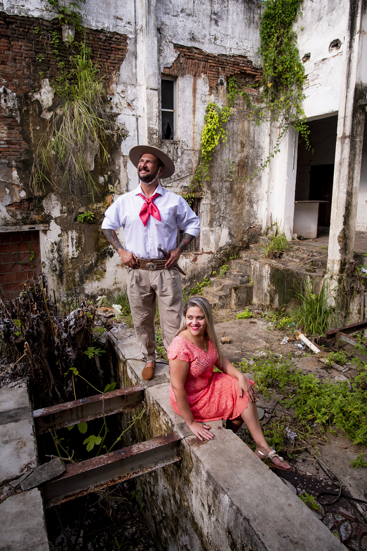 Ensaio fotográfico noivos no campo