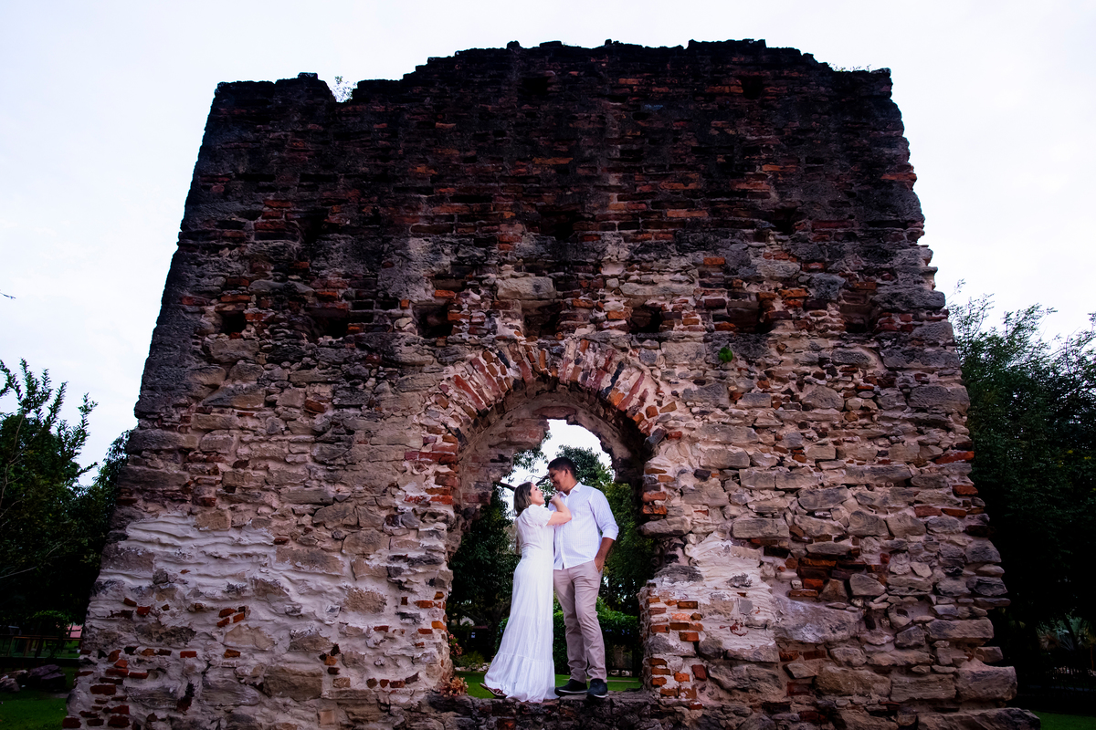 Ensaio fotográfico noivos no campo
