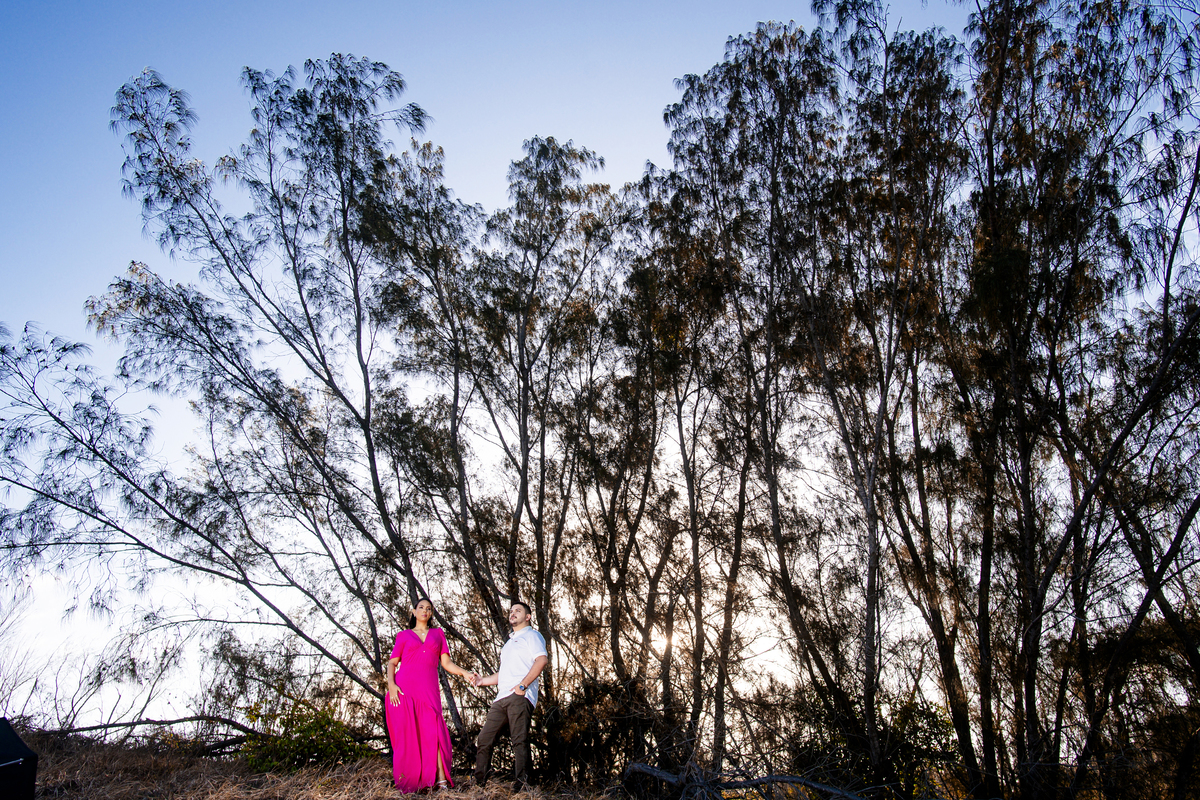 Ensaio fotográfico noivos no campo