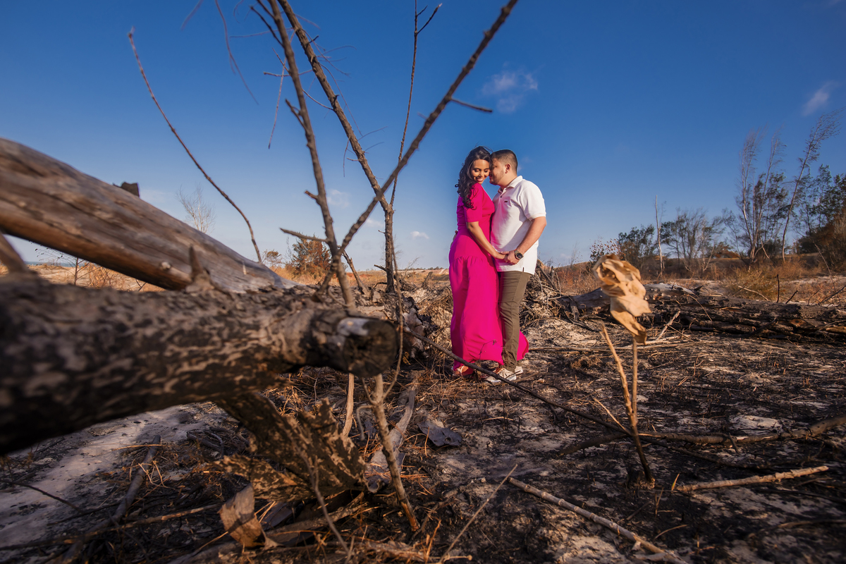 Ensaio fotográfico noivos no campo