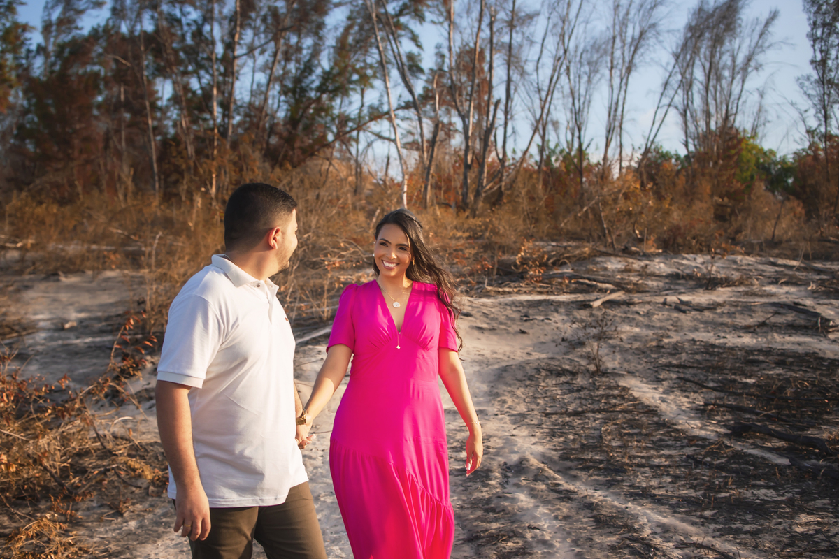 Ensaio fotográfico noivos no campo