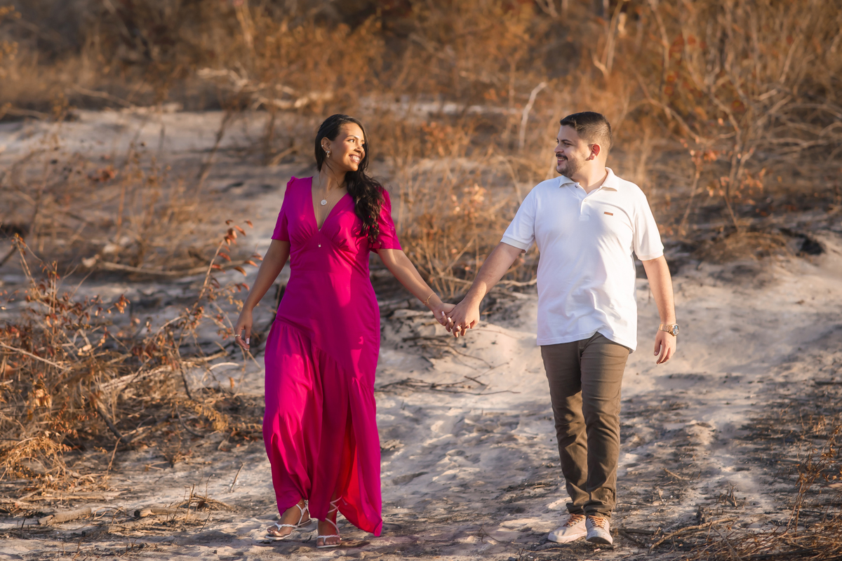 Ensaio fotográfico noivos no campo