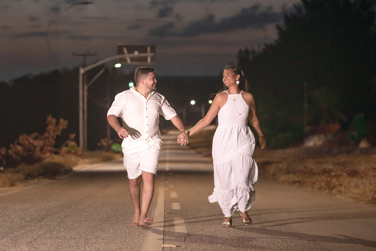 Ensaio fotográfico noivos no campo