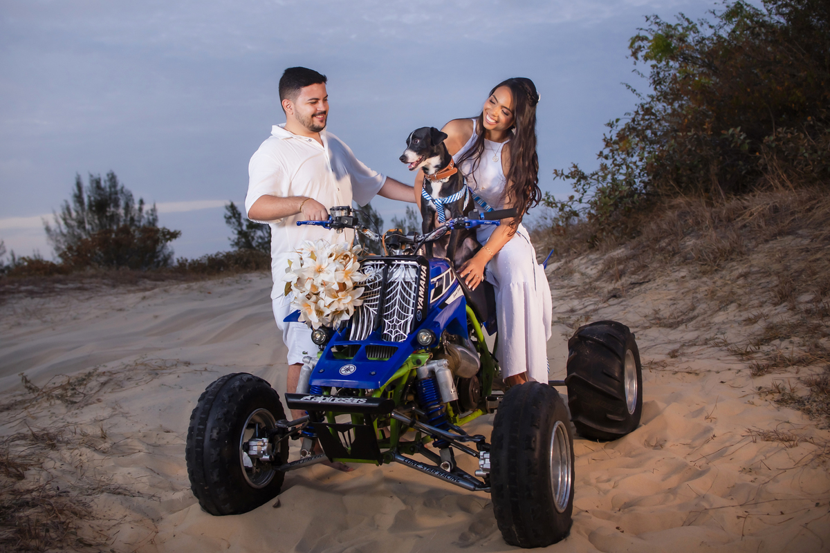 Ensaio fotográfico noivos no campo