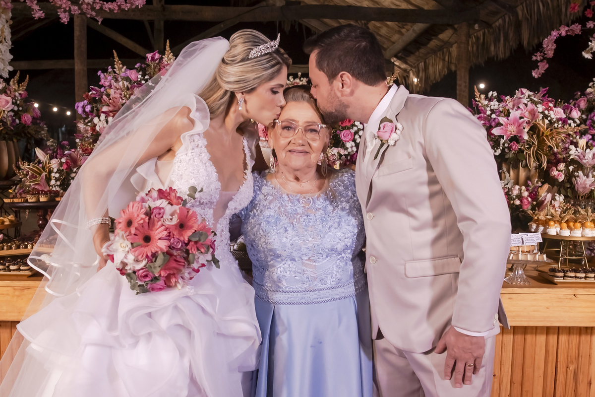Fotografia noivos na praia