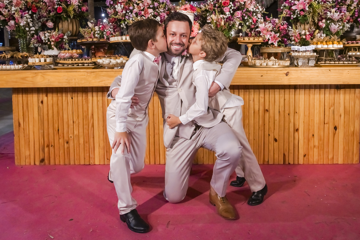 Fotografia noivos na praia