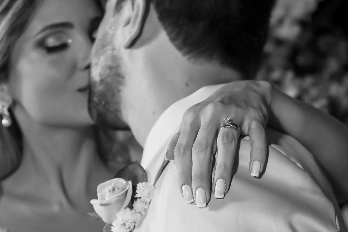 Fotografia noivos na praia