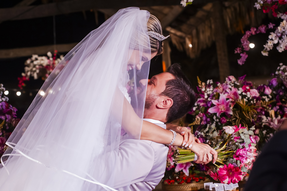 Fotografia noivos na praia
