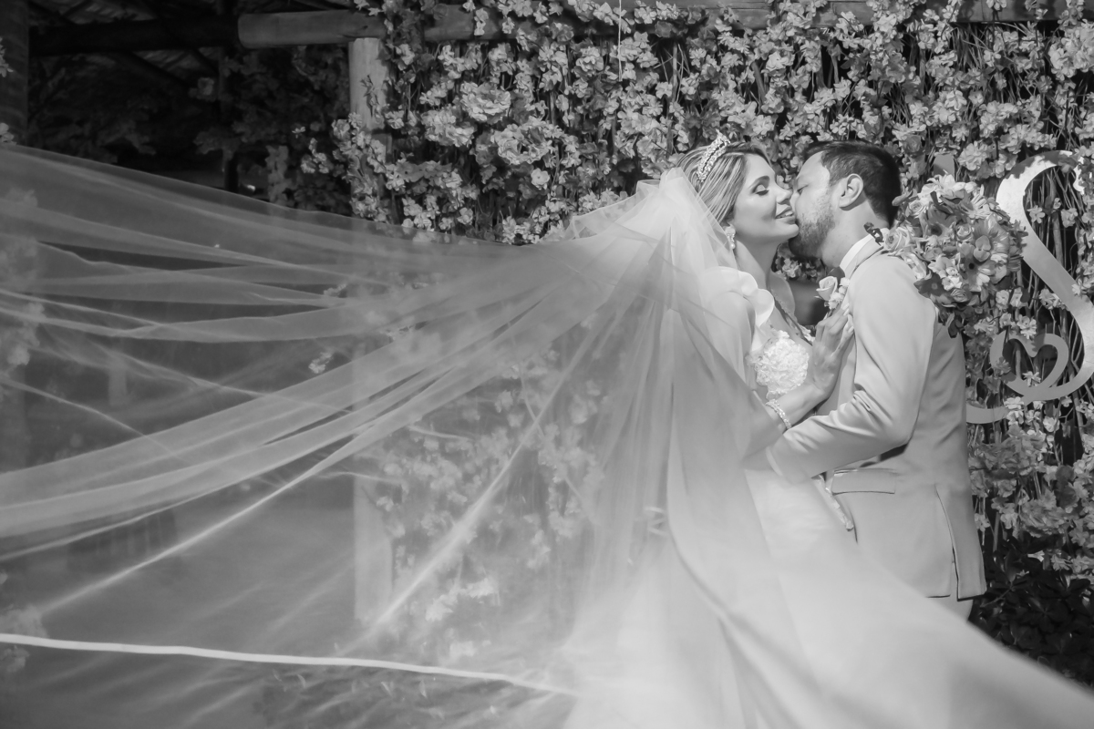 Fotografia noivos na praia