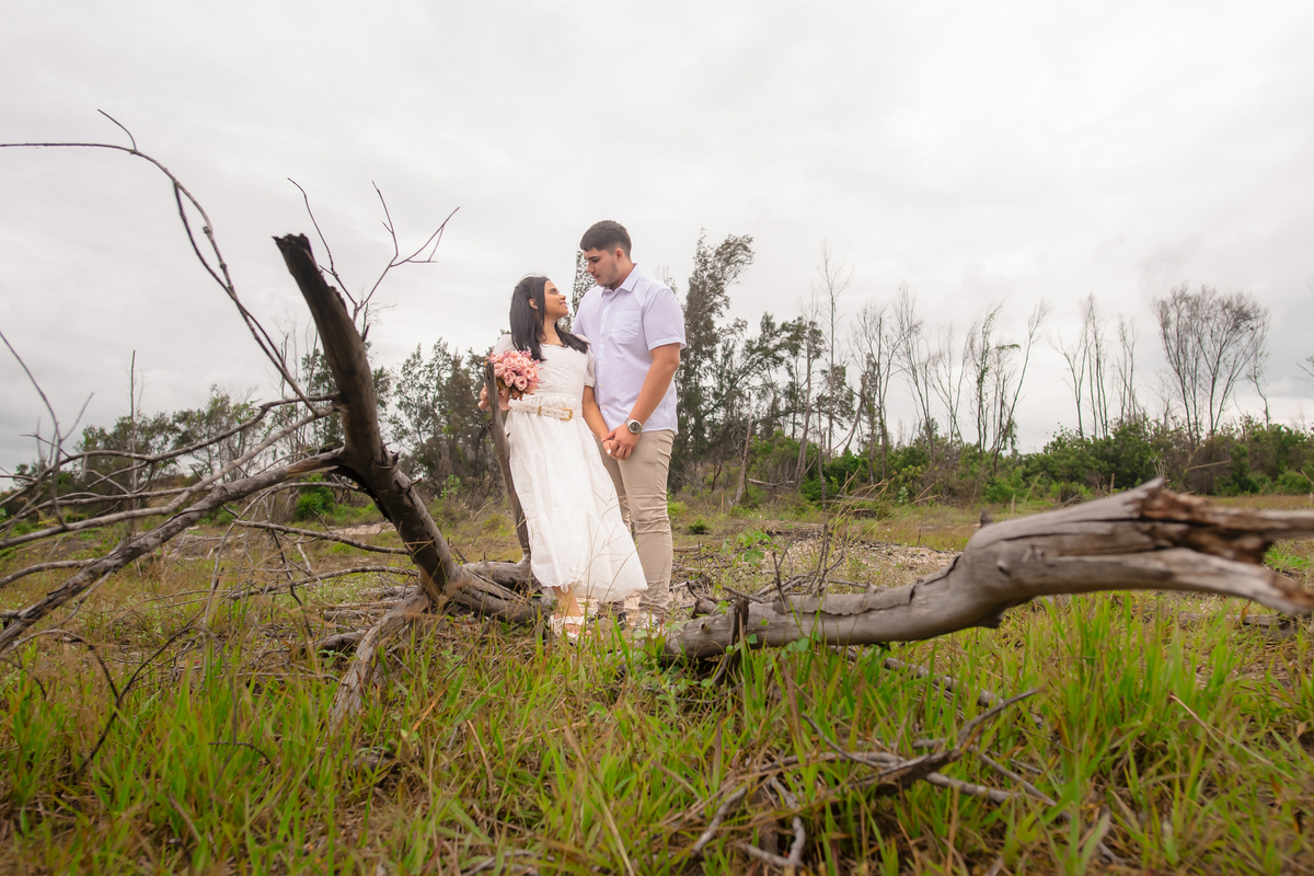 Ensaio pre wedding  no campo