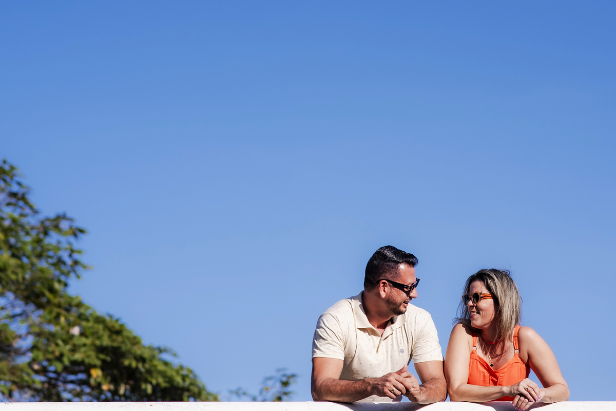 Ensaio fotográfico noivos na praia em Fortaleza 