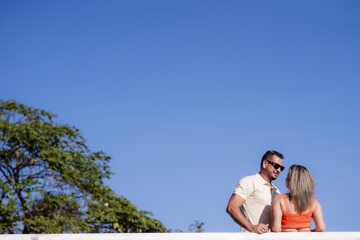 Ensaio fotográfico noivos na praia em Fortaleza 