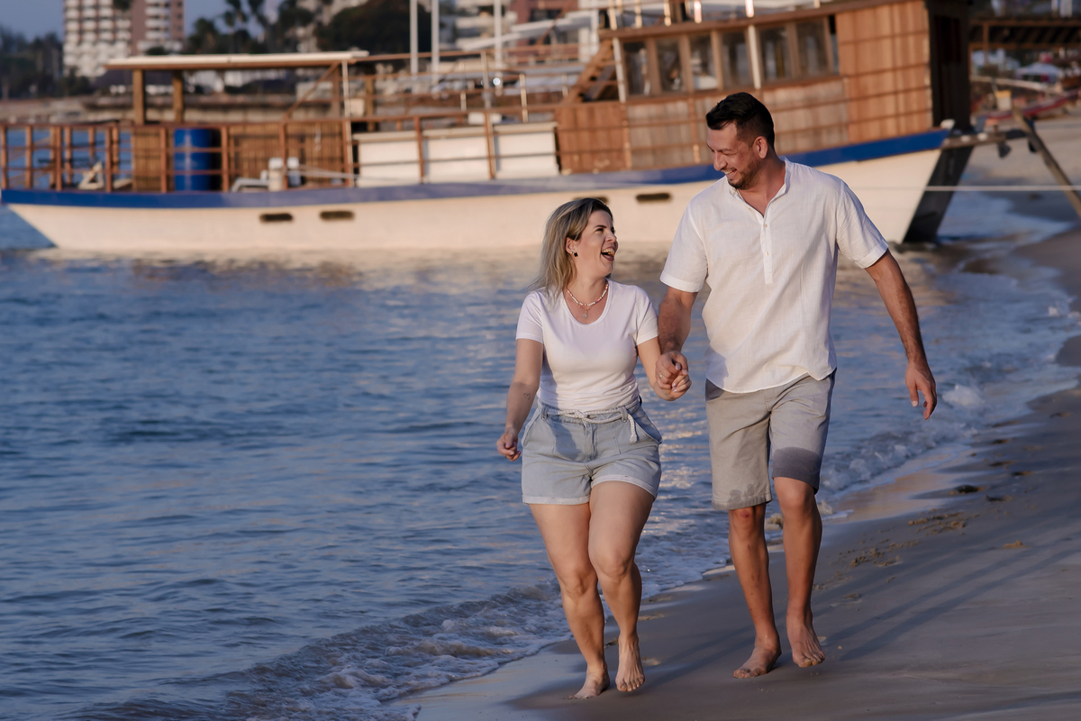 Ensaio fotográfico casal  na praia em Fortaleza