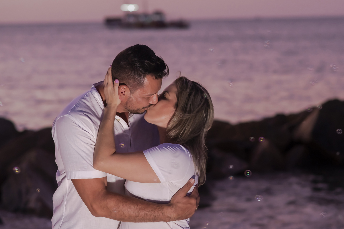 Ensaio fotográfico casal  na praia em Fortaleza