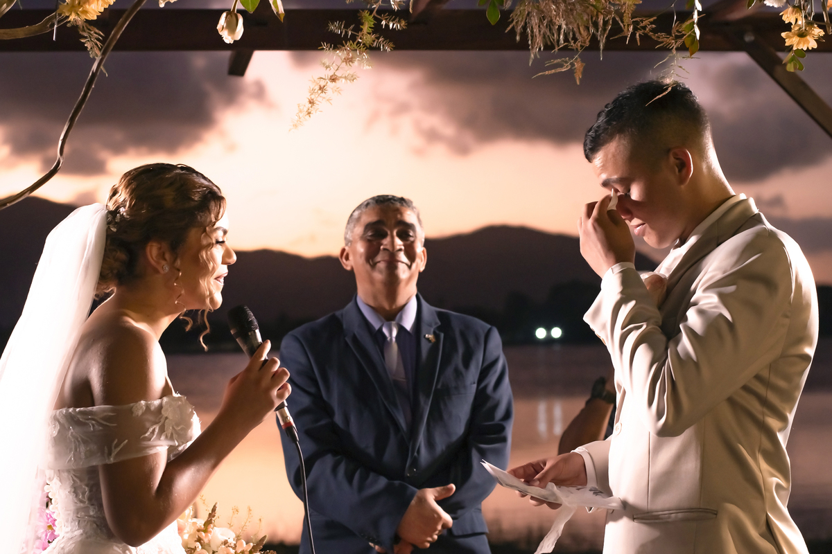Fotografia de casamento no campo em Fortaleza