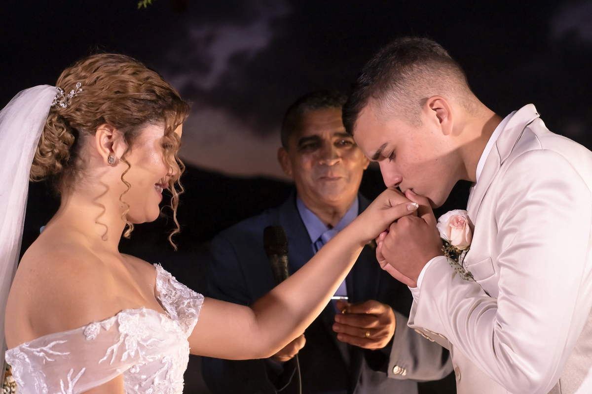 Fotografia de casamento no campo em Fortaleza