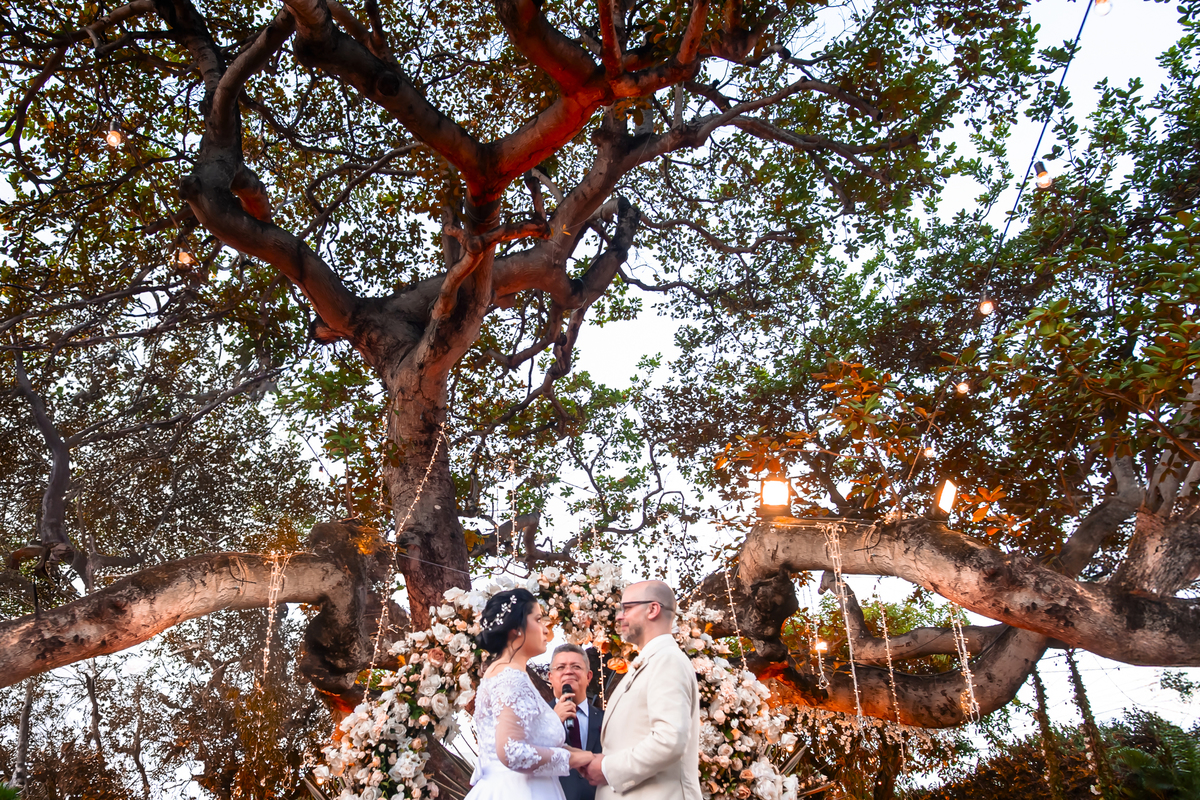 Cerimônia  de casamento no campo no buffet Le Jardim em Fortaleza