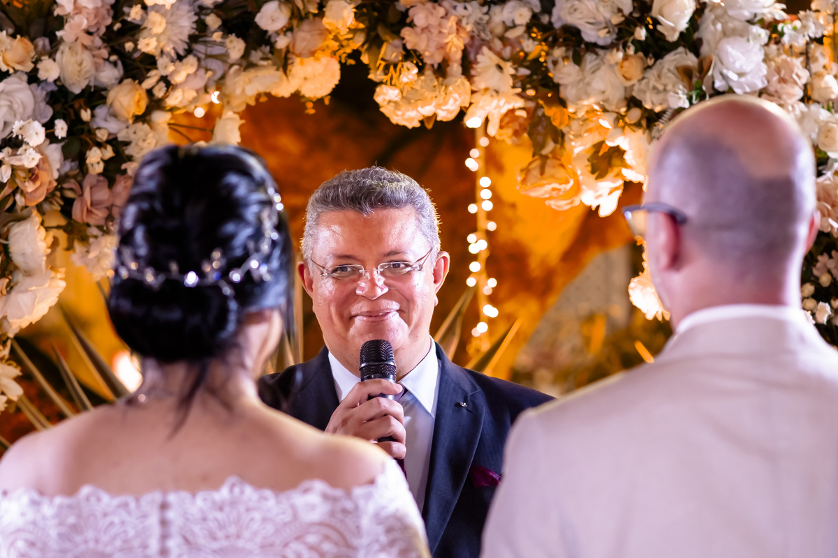 Cerimônia  de casamento no campo no buffet Le Jardim em Fortaleza