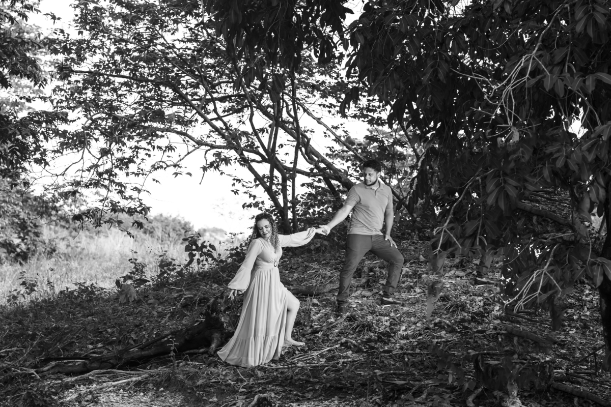 Ensaio pre wedding no campo em Fortaleza