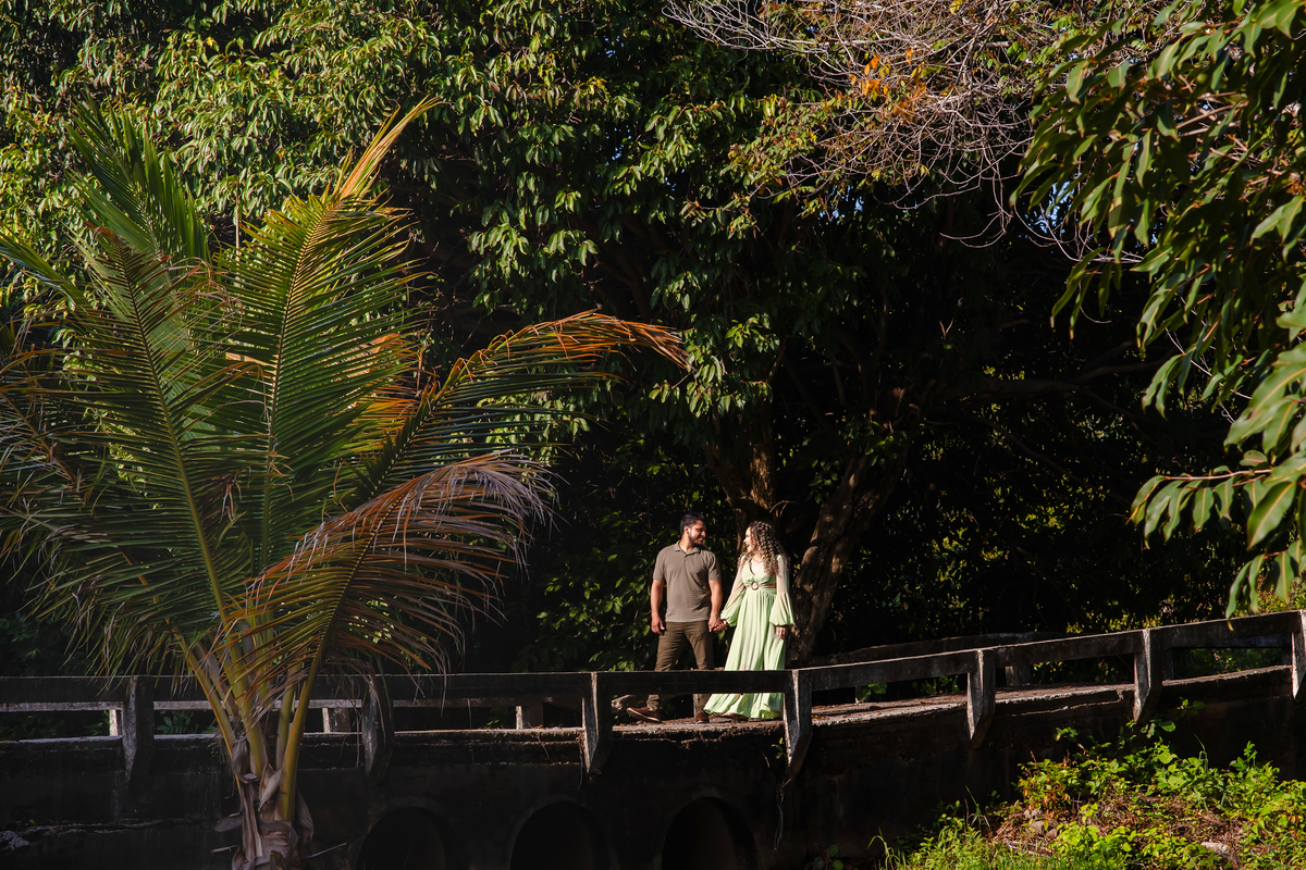Ensaio pre wedding no campo em Fortaleza