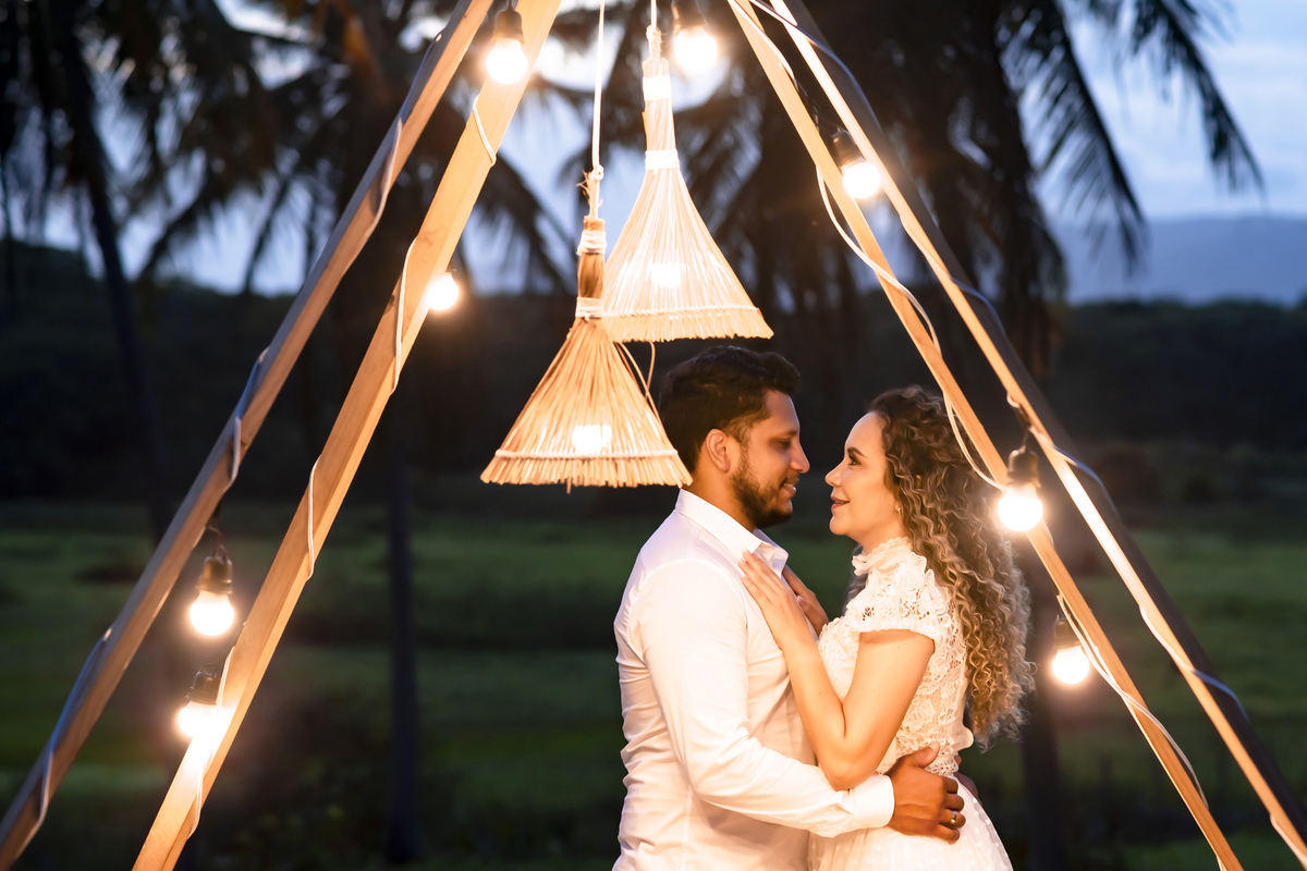 Ensaio pre wedding no campo em Fortaleza
