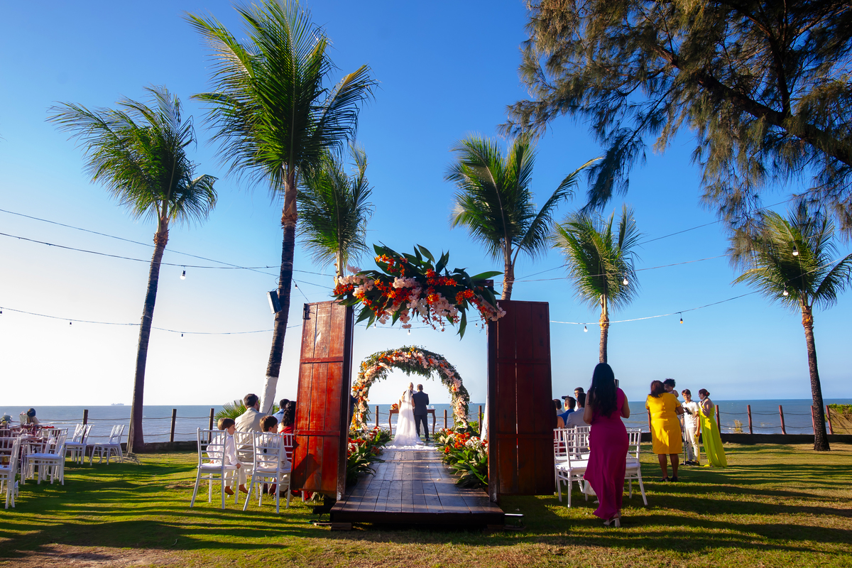 Casamento na praia, no lounge conceito buffet em Iparana