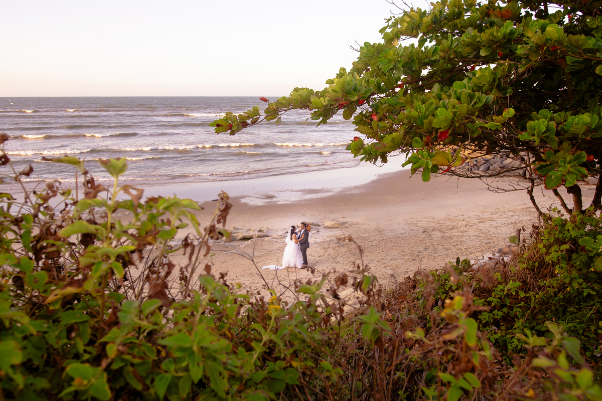 Casamento na praia, no lounge conceito buffet em Iparana