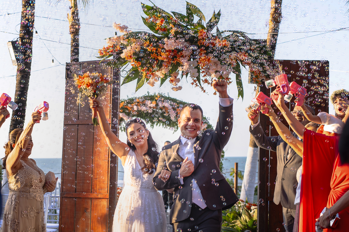 Casamento na praia, no lounge conceito buffet em Iparana