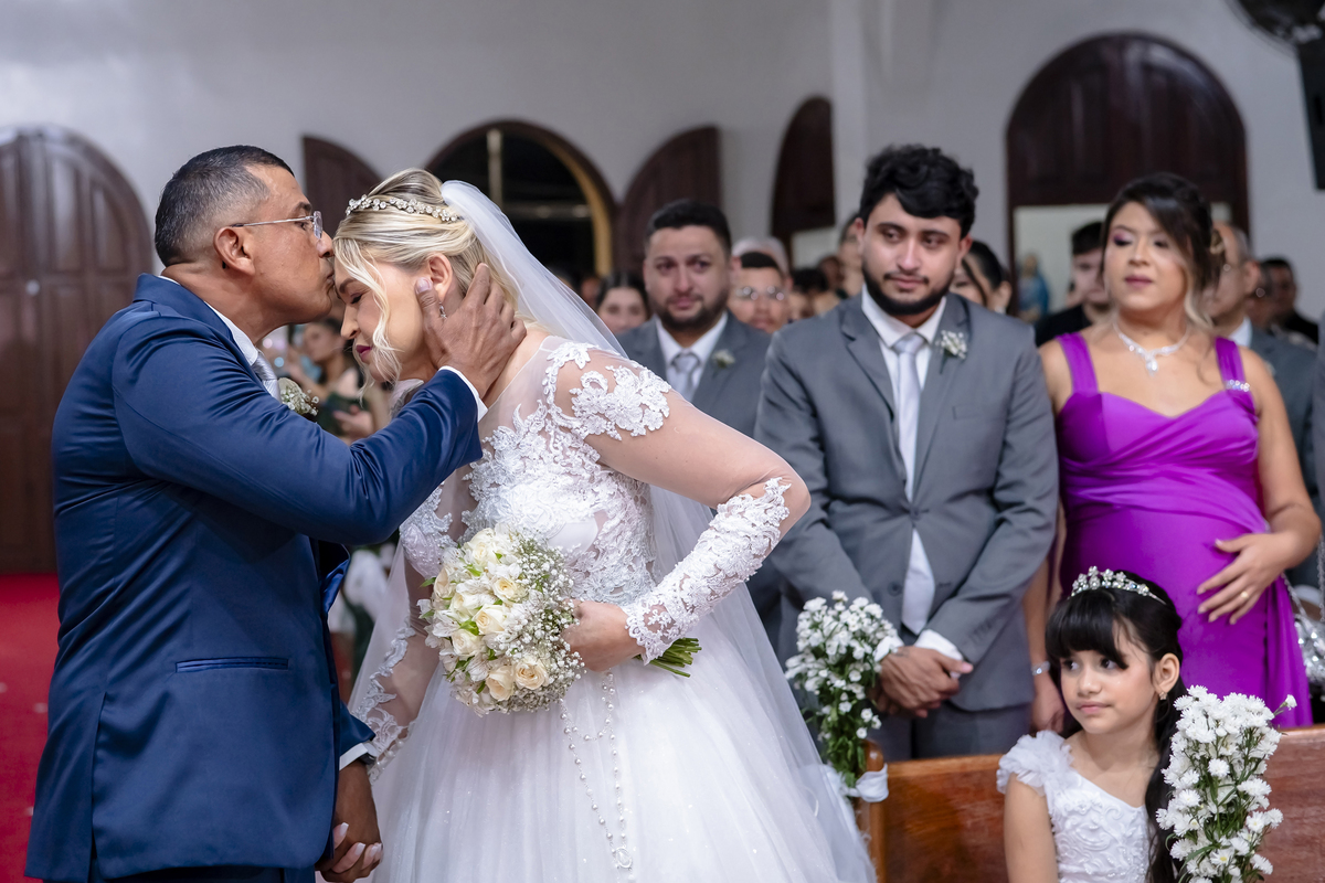 Cerimonia de casamento na igreja