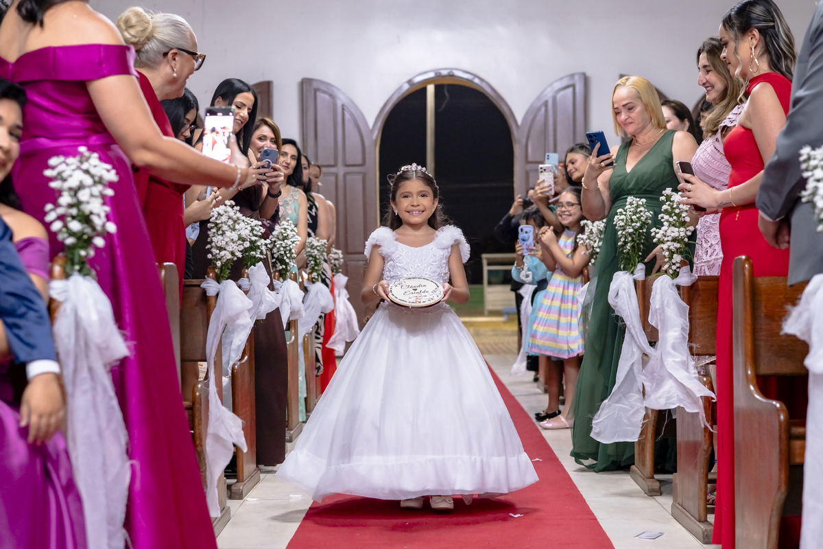 Cerimonia de casamento na igreja