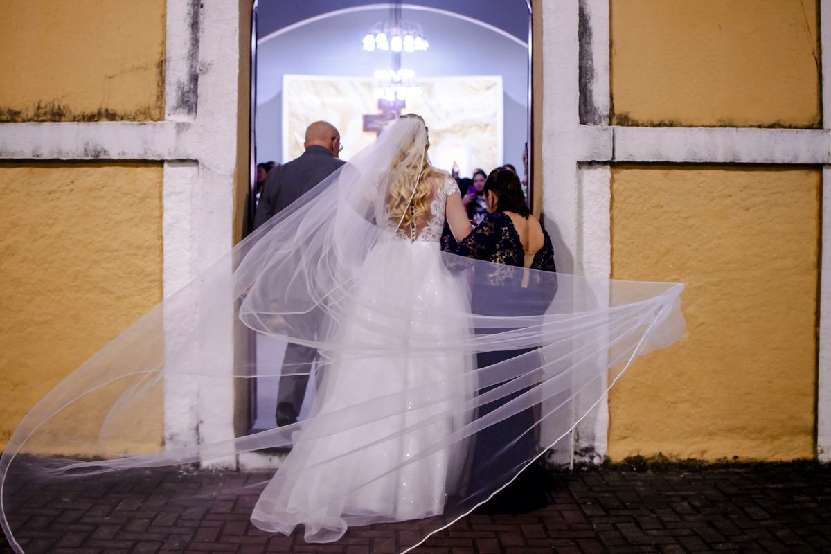 Cerimonia de casamento na igreja